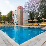 Hotel Kriss *